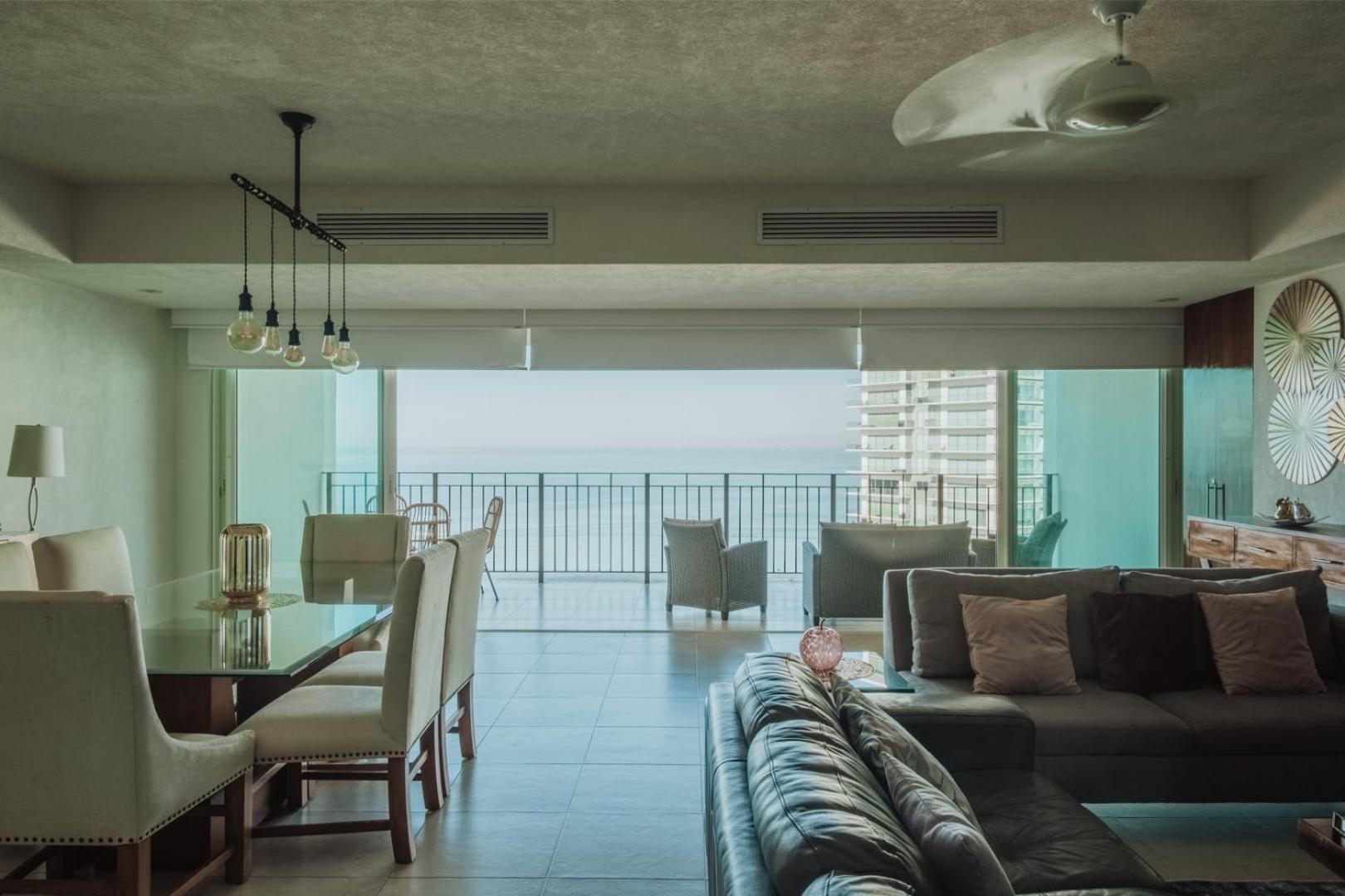 Grand Venetian Beachfront Condos Puerto Vallarta Buitenkant foto
