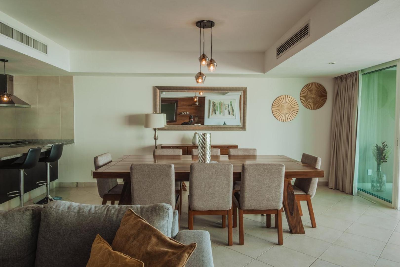 Grand Venetian Beachfront Condos Puerto Vallarta Buitenkant foto