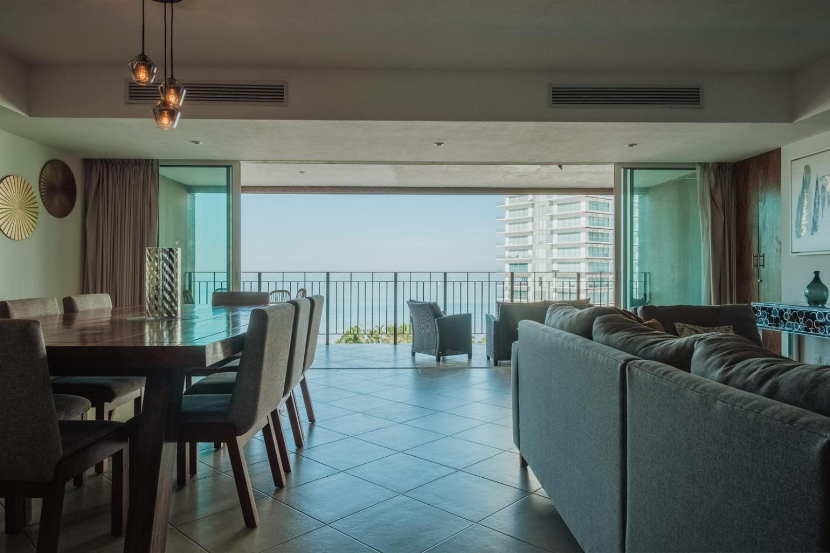 Grand Venetian Beachfront Condos Puerto Vallarta Buitenkant foto